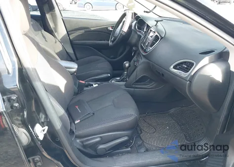 2015 Dodge Dart Sxt z USA, uszkodzony, nr VIN 1C3CDFBB7FD265586